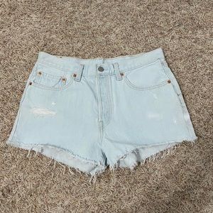 NWT LEVI’S 501 HIGH WAISTED JEAN SHORTS!
